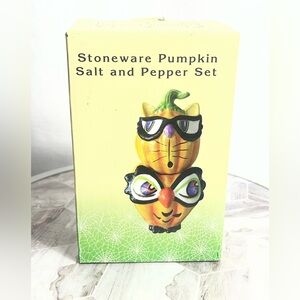 Stoneware Pumpkin Salt & Pepper Set Cracker Barrel Halloween Fall Decor